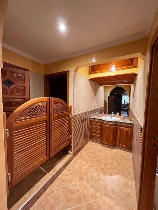Superbe Appartement Avec Parking Gratuit Марракеш Экстерьер фото